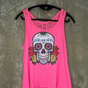 NO BOUNDARIES PINK SKULL TOP WITH LACED BACK